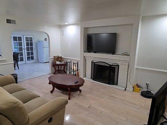 3rd image of 3415 Camby Rd