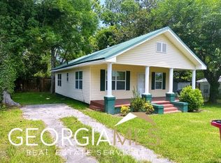 26 S 6th Ave, Mc Rae Helena, GA 31055