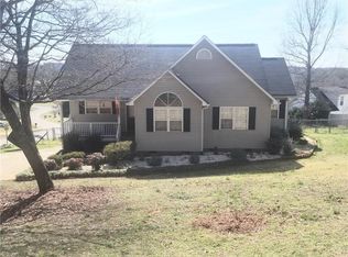 100 Sycamore Dr, Pickens, SC 29671