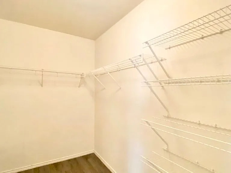 1501 Darjeeling Dr — Photo 17