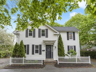 66 Spruce St, Warwick, RI, 02886
