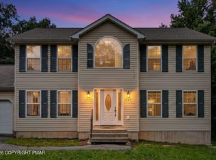 137 Meckesville Rd, Albrightsville, PA 18210