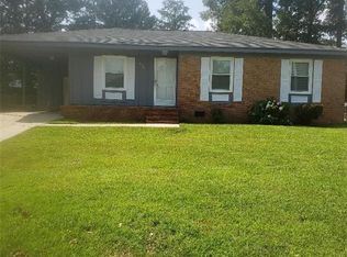 650 Edgehill Rd, Fayetteville, NC 28314