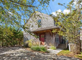 22 Gifford St, Falmouth, MA 02540