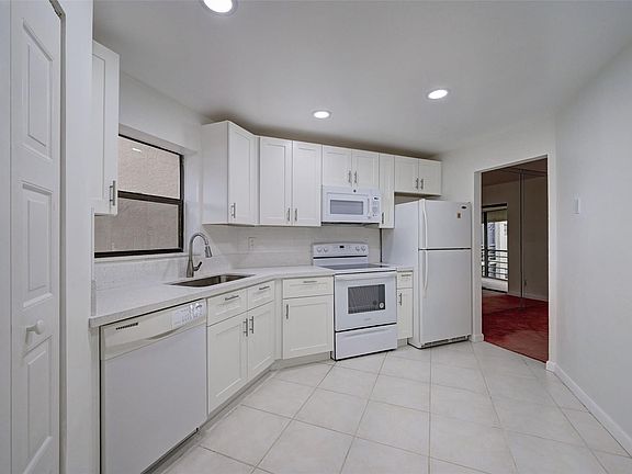 2nd image of 6555 W Broward Boulevard #203