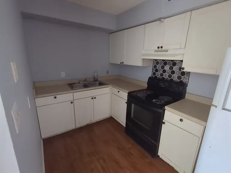 109 Southview Dr #8 — Photo 6