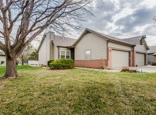2014 N Pointe Dr, Manhattan, KS 66502