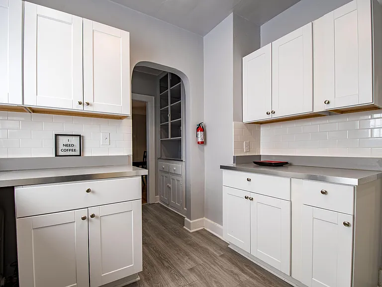 5010 Burns St — Photo 10