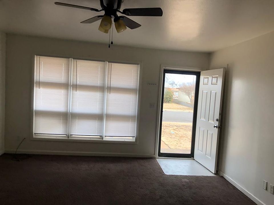 1st image of 803 NE 2nd St