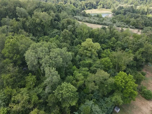 26035 Amend Rd, Uniontown, PA 15401