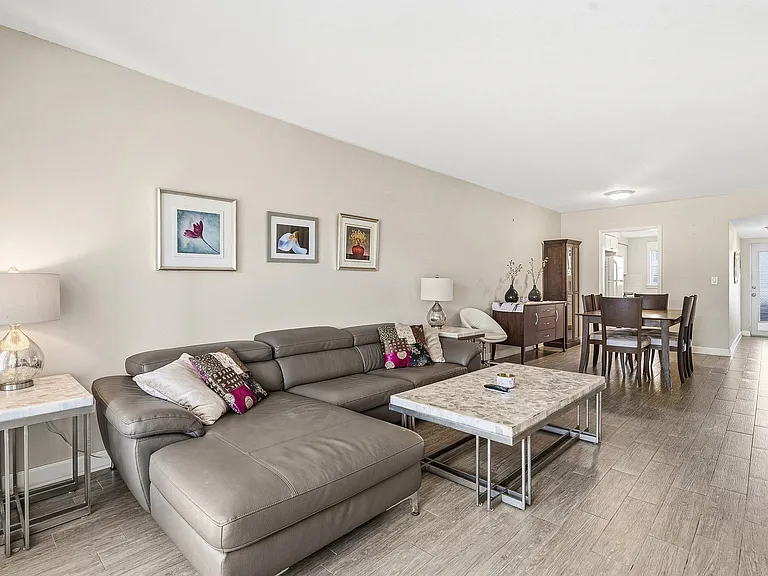 2440 SW 22nd Ave #703 — Photo 9