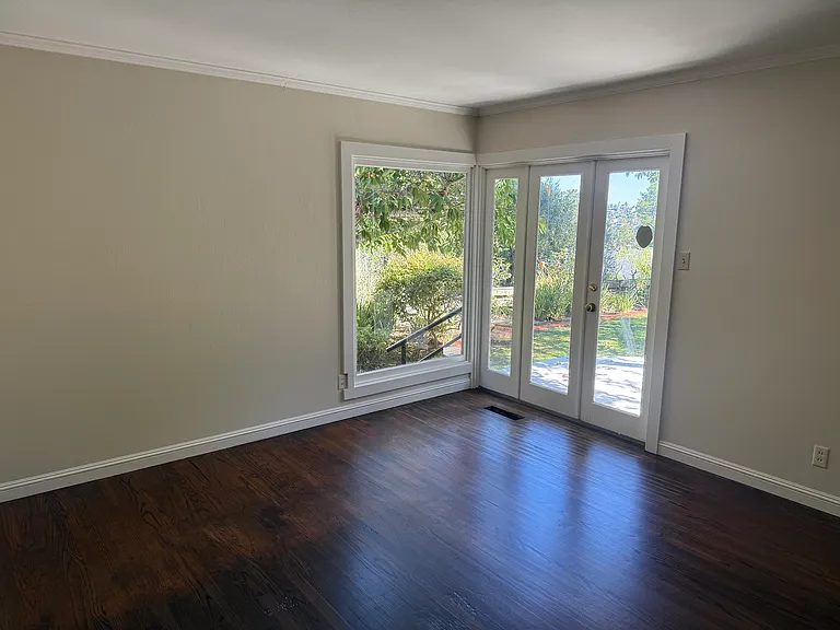 1204 Laurel Hill Dr — Photo 10