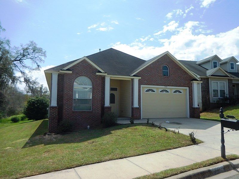1st image of 5539 Hampton Woods Way