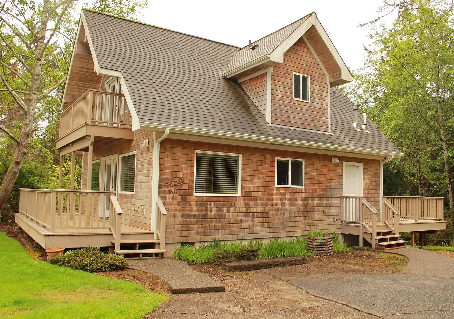 3612 Sunset Blvd, Seaside, OR 97138 — Photo 1