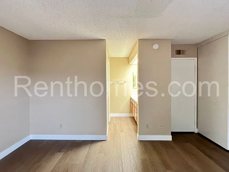 10594 Dabney Dr — Photo 21
