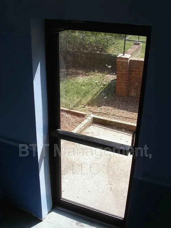 2 bed, 1.0 bath, 900 sqft, $1,550 — Photo 4