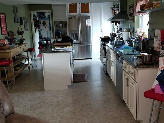 4th image of 1400 Overbrook Dr