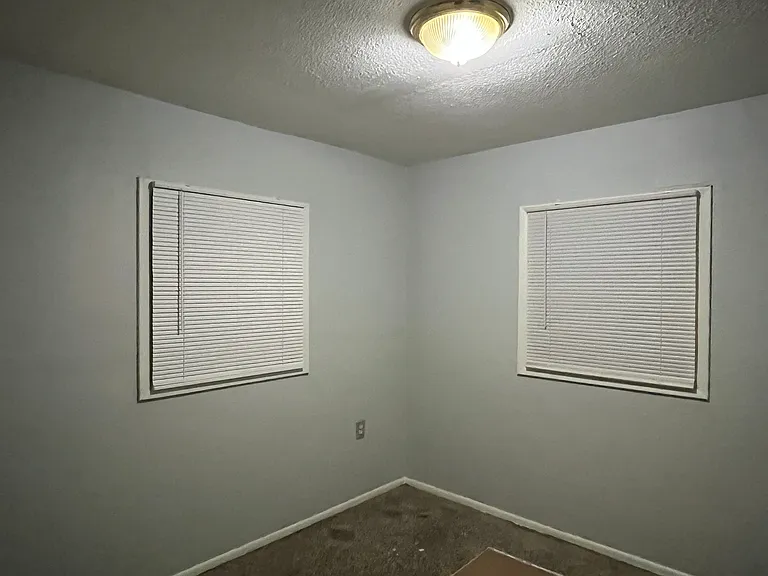 4520 Hampshire Rd — Photo 13