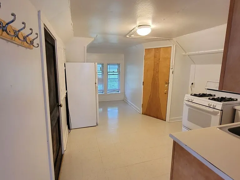 620-22 Fellows Avenue — Photo 1