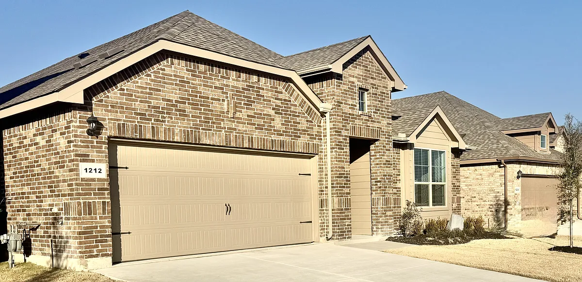 Building Photo - 1215 Rockwater Dr