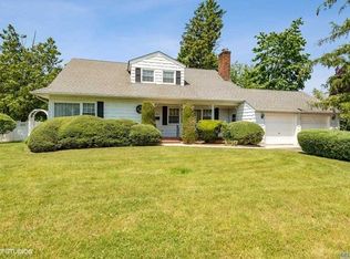 3523 Lufberry Ave, Wantagh, NY 11793