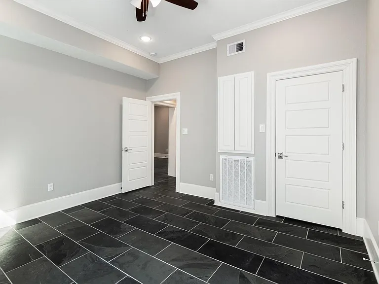 2401 Market St #101 — Photo 17