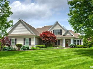 6878 Little Cabin Rd, Bettendorf, IA 52722