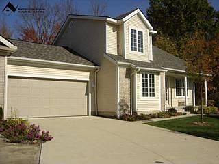 1st image of 2559 Edgebrook Xing