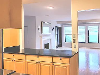 2nd image of 431 S Dearborn St APT 1604