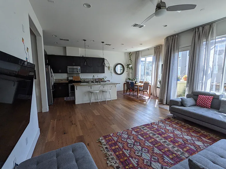 271 Odyssey Ln — Photo 2