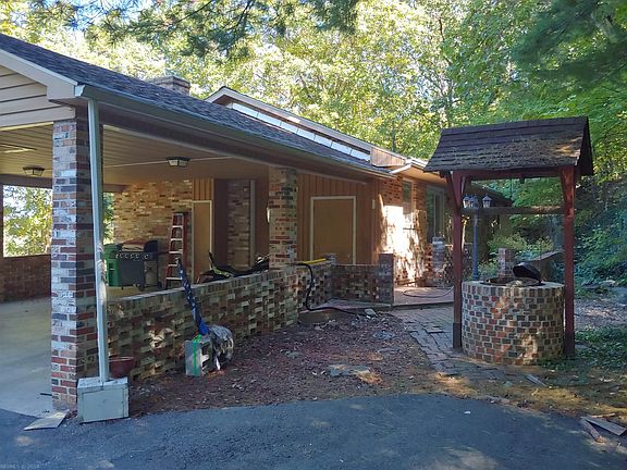 5th image of 735 White Pine Dr