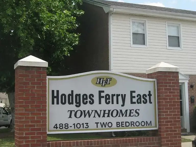 Hodges Ferry East Townhomes — Photo 8