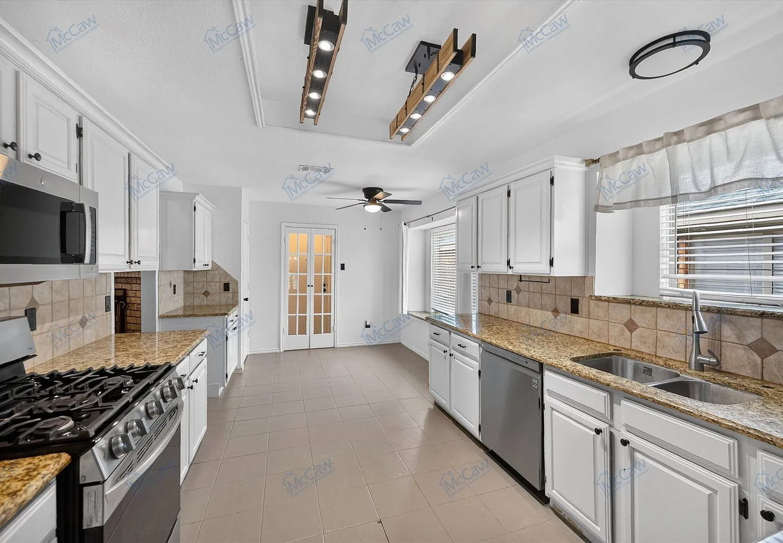4 bed, 2.0 bath, 2080 sqft, $2,750 — Photo 3