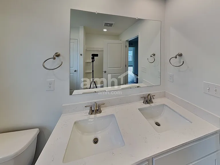 9034 Henley Ave — Photo 15