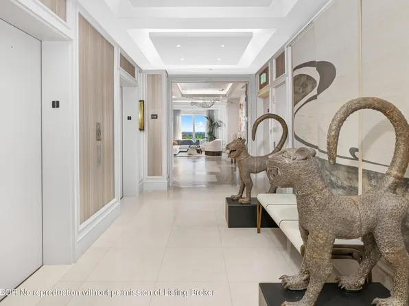 150 Bradley Pl #905/906, Palm Beach, FL 33480