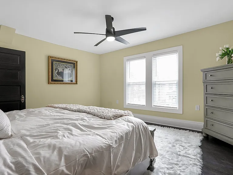 1756 Oak St — Photo 31