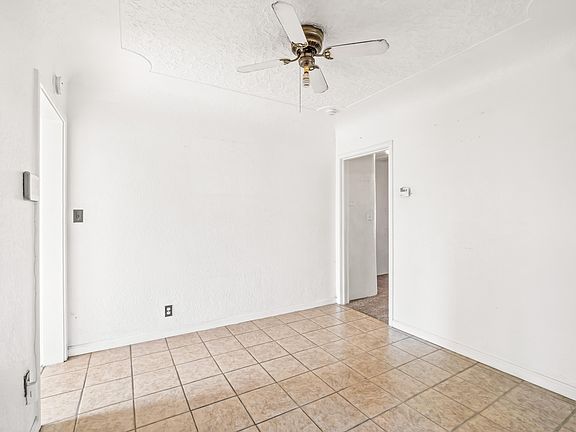 5th image of 1315 E Fountain Way