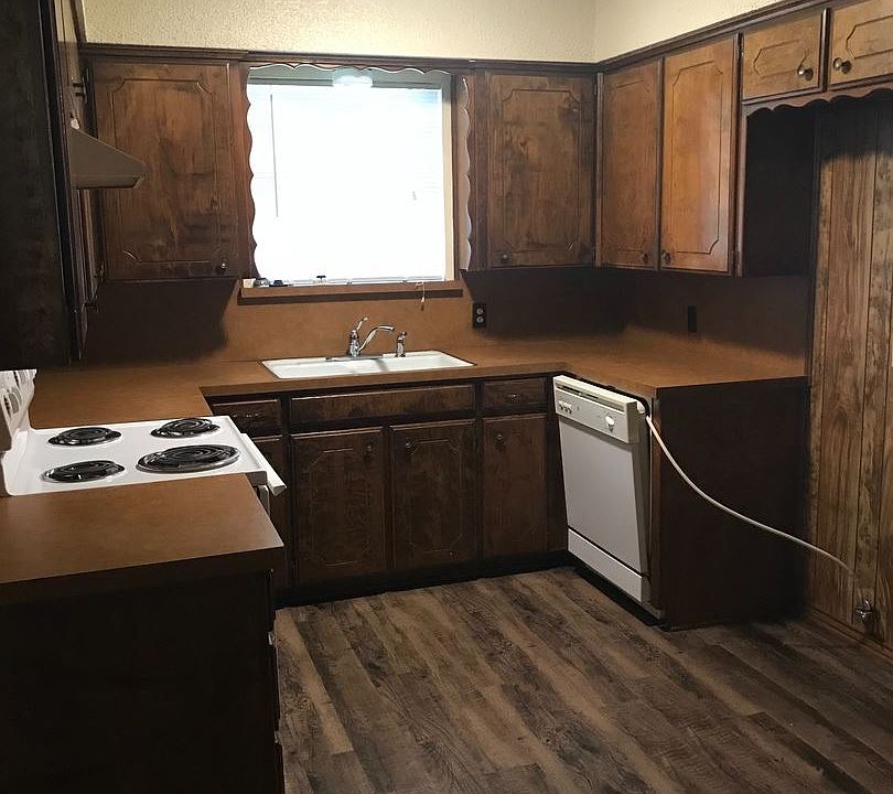 1st image of 2028 Granbury St