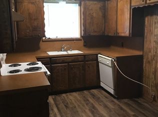 2028 Granbury St, Cleburne, TX 76033