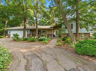 1985 Clairville Rd, Oshkosh, WI 54904