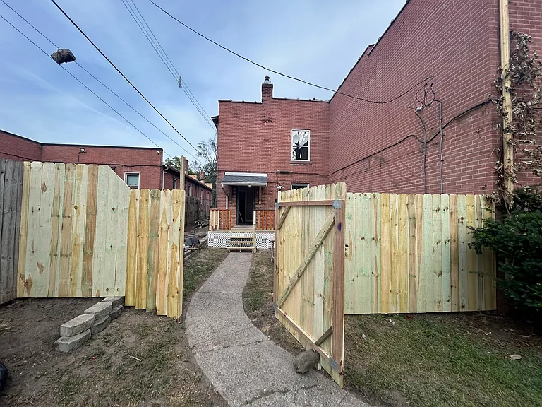 290 Liberty St #13 — Photo 14