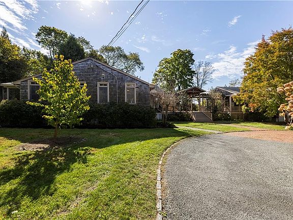 2nd image of 159 Longfellow Rd