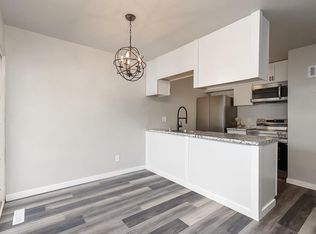 529 E Bluff St, Madison, WI 53705