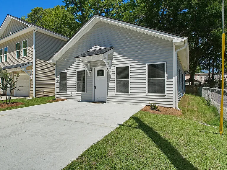 4705 Boundary St — Photo 1