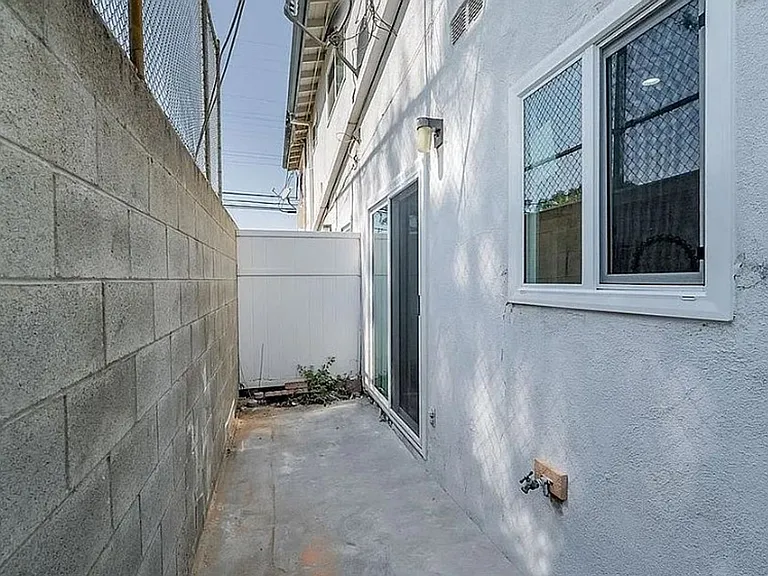 14640 Halldale Ave — Photo 16