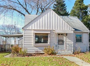 518 Scott Ave, Waukesha, WI 53186