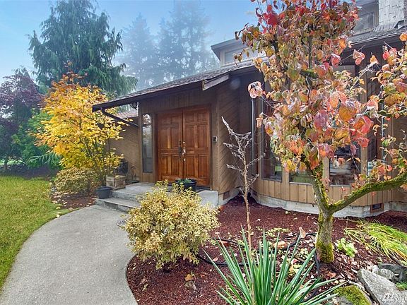 4th image of 6921 51st Ave E