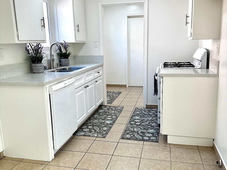 1st image of 16912 Yukon Ave #B