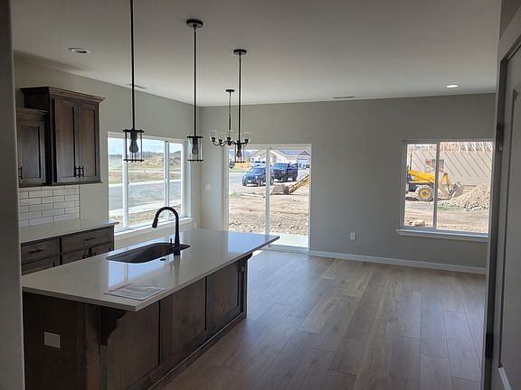 Kitchen with island