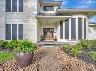 1627 Lake Bluff Dr, Seabrook, TX 77586